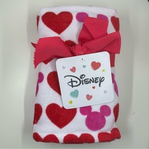 Disney Valentines Mickey head & Heart Pattern Hand Towel Set